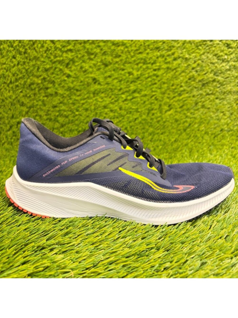 Nike Quest 3 Blackened Blue Sunset Pulse Womens Size 7.5 Running Shoes Sneakers